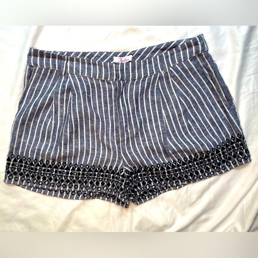 Parker NY, Size 6, blue and white stripe